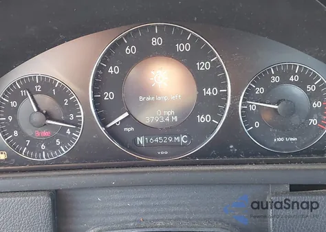 2005 Mercedes-Benz Clk 500 z USA, uszkodzony, nr VIN WDBTJ75J15F135012